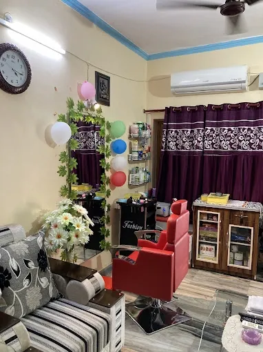 Glamour Beauty Parlour and Training Center - Beauty Parlour in Allahabad