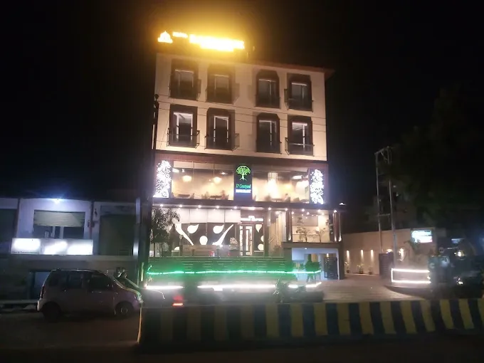 D' Courtyard Restaurant