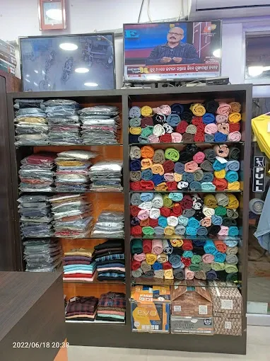 JIGSAW GARMENTS MENS WEAR