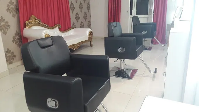 Nikhil's - Beauty Parlour in Jhansi