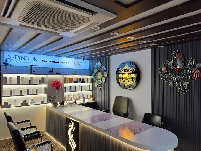 New Glorious Beauty Clinic and Salon - Beauty Parlour in Varanasi