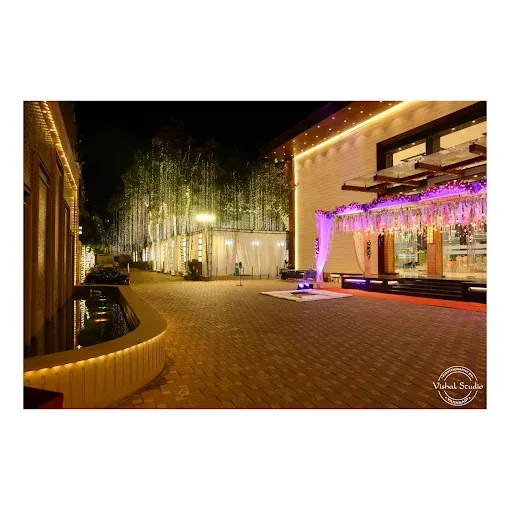 Vishal Studio - Wedding Photographer in Mughalsarai