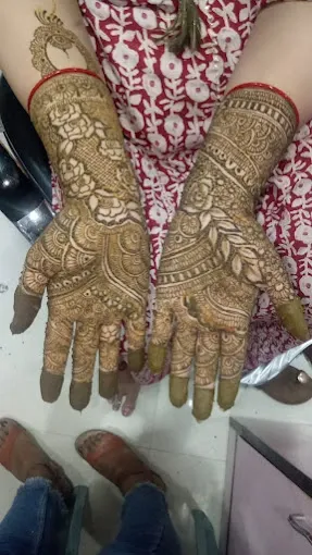 Rachna Beauty Parlour - Beauty Parlour in Lucknow