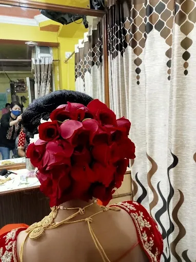 Shriya Beauty Parlour