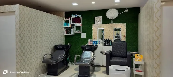 Shree Golden Unisex Salon