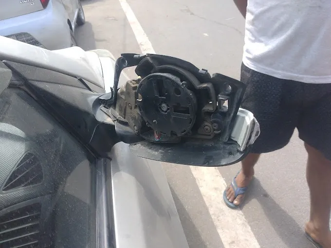 Arshad Car Denting Painting glass repair and all services - Auto Repair Shop in Lucknow