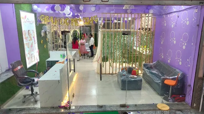 The freelance stylist solo salon - Beauty Parlour in Agra