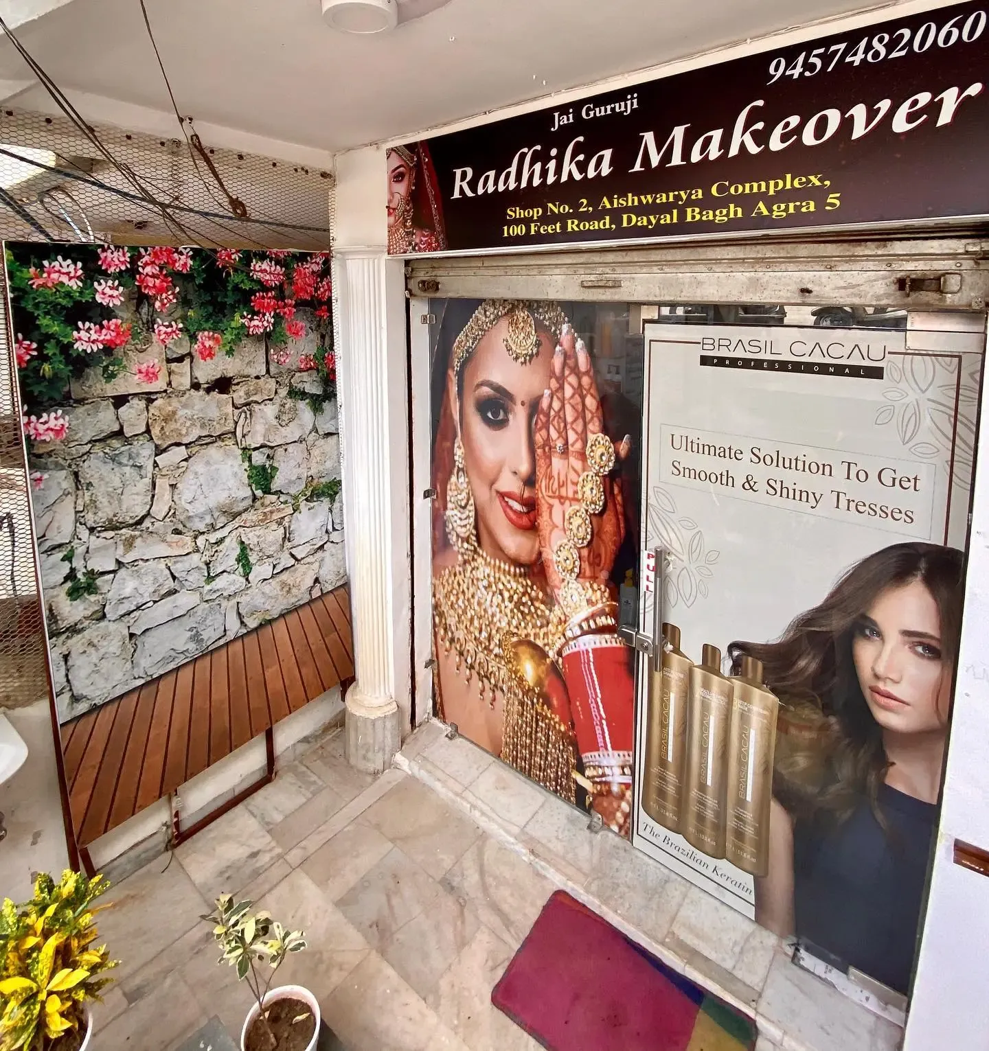 Radhika Makeover Unisex Salon - Beauty Parlour in Agra
