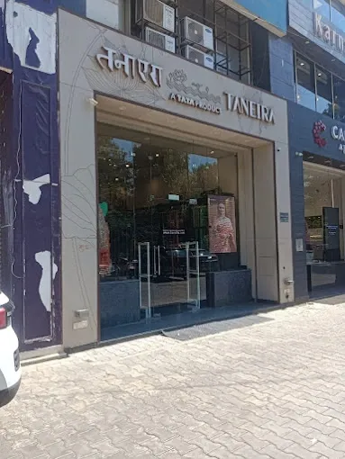 Taneira Sarees - Women's Clothing Store in Agra