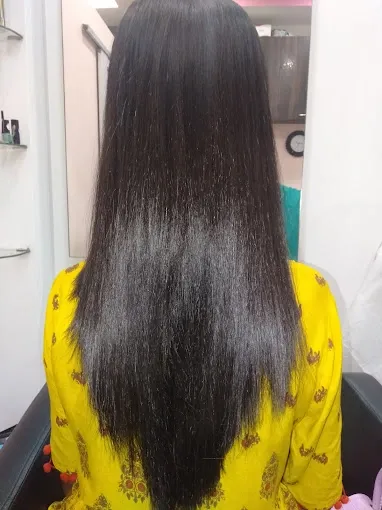 Roop Nikhar - Beauty Parlour in Guwahati