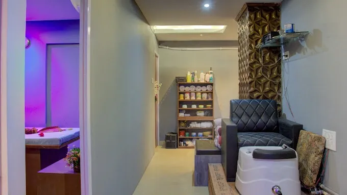 Aayam Hair & Spa Studio - Beauty Parlour in Guwahati
