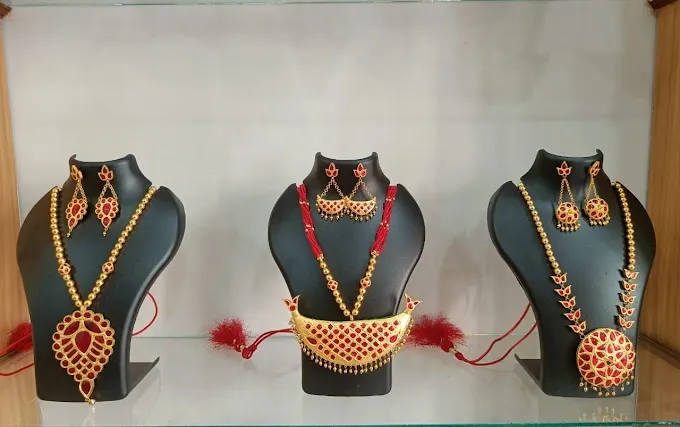 Mohura - A House Of Traditional Assamese Apparel & Jewellery