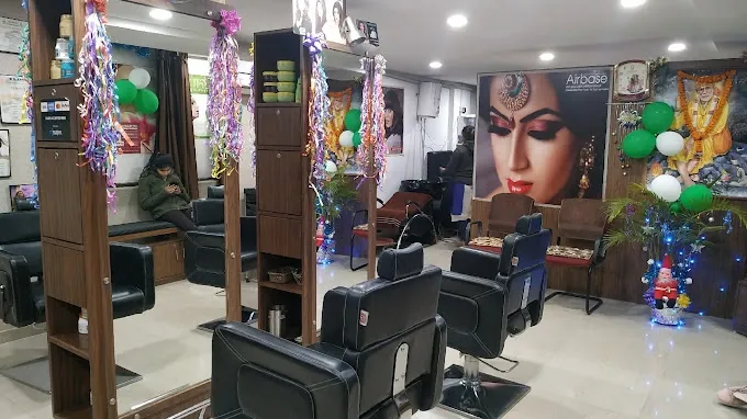 Lavish Beauty Salon 'N' Spa & Academy