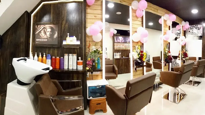 AR Salon
