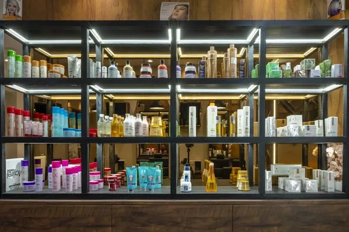 Illusion Unisex Salon