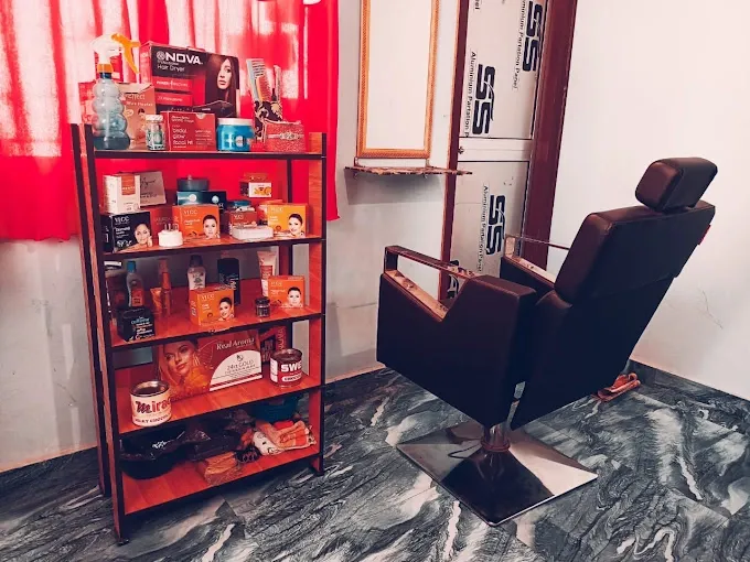 Avi Beauty Parlour