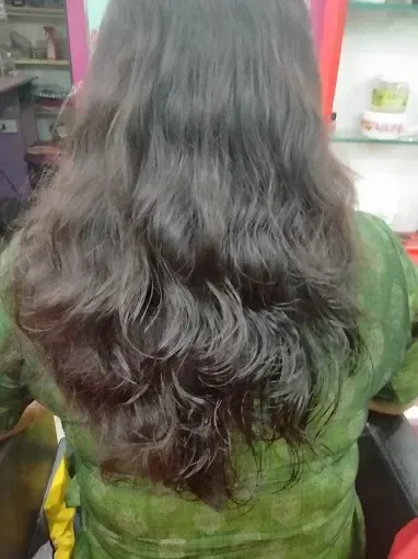 Purti Beauty Parlour