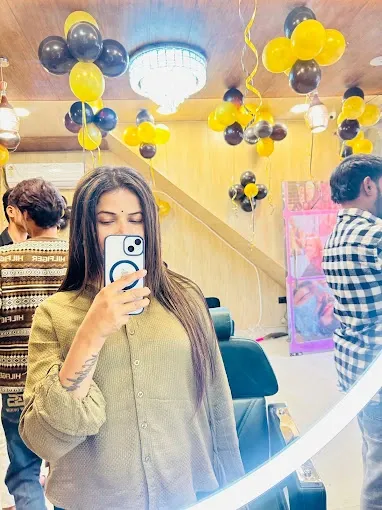 PS ZONE UNISEX SALOON