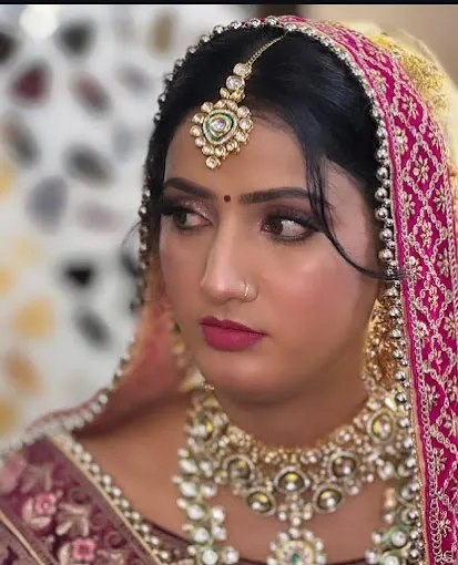 Nidhi Makeover - Beauty Parlour in Azamgarh