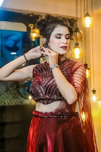 The Royal stylo - Beauty Parlour in Deoria