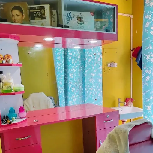 Bhavya Beauty Parlour