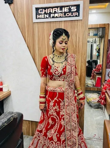 Charlie's Parlour - Beauty Parlour in Etah