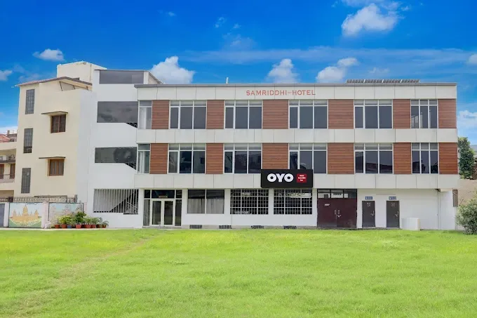 Samridhi Hotel, Banquet & Lawn - Marriage Lawn - Banquet Hall in Varanasi