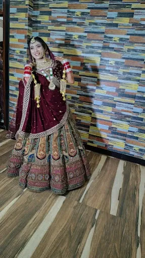 Globus Beauty Parlour - Beauty Parlour in Sultanpur