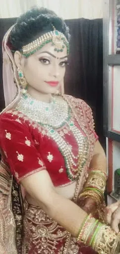 Shristi Beauty Parlour - Beauty Parlour in Etawah