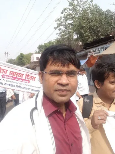 Dr. Rakesh Paswan - Doctors in Allahabad
