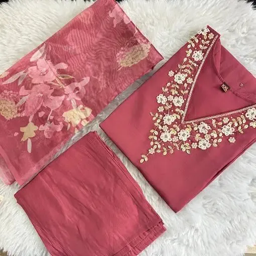 Ishita Boutique - Boutique in Varanasi