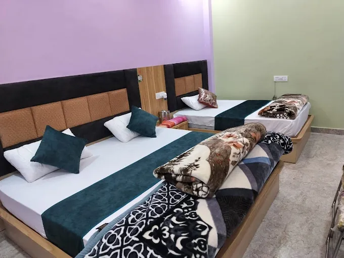 Bhai ji hotel and guest house - Guest House in Allahabad