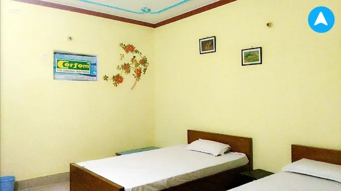 Varanasi travels & Lodge