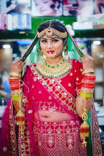 Sona Unisex Salon - Beauty Parlour in Agra