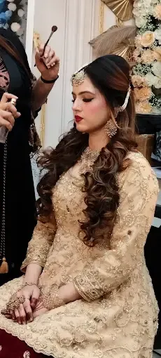 ZEBA MAKEOVER - Beauty Parlour in Aligarh