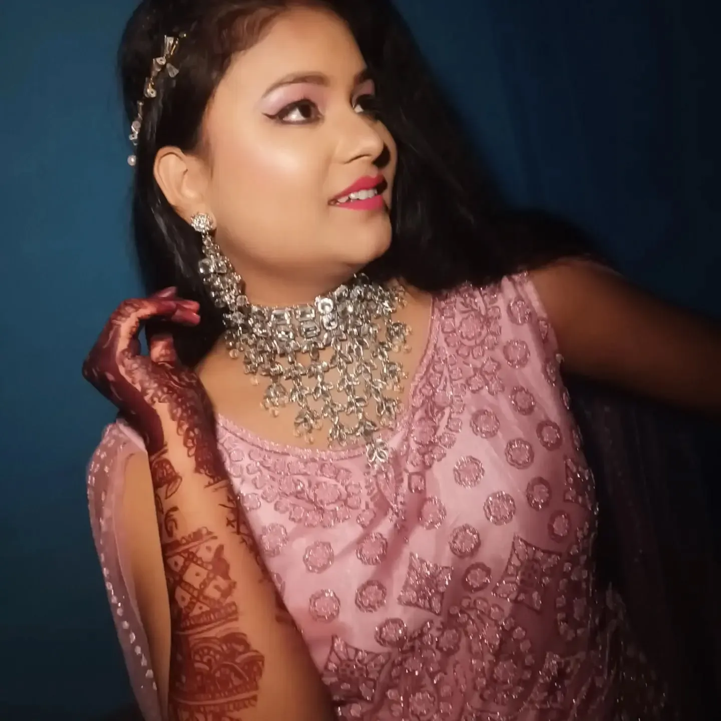 Anchal Makeover's - Beauty Parlour in Bahraich