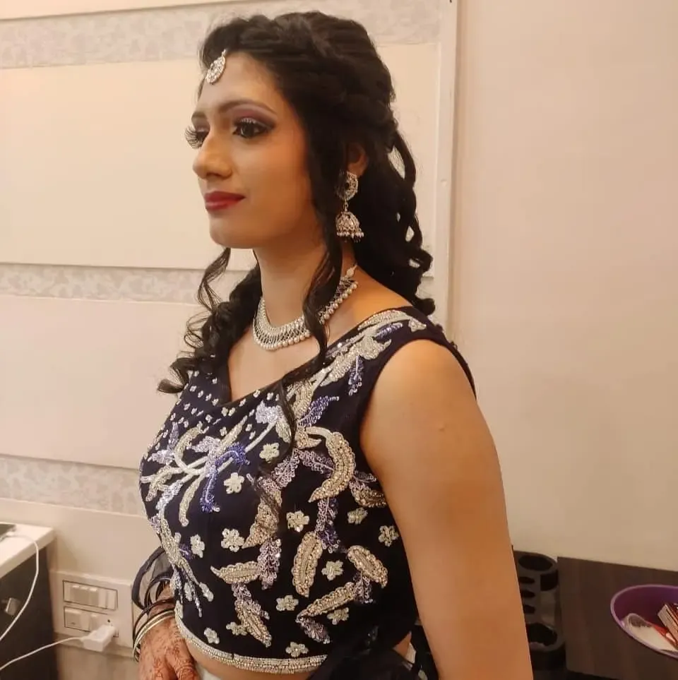 Saloni Beauty Parlour