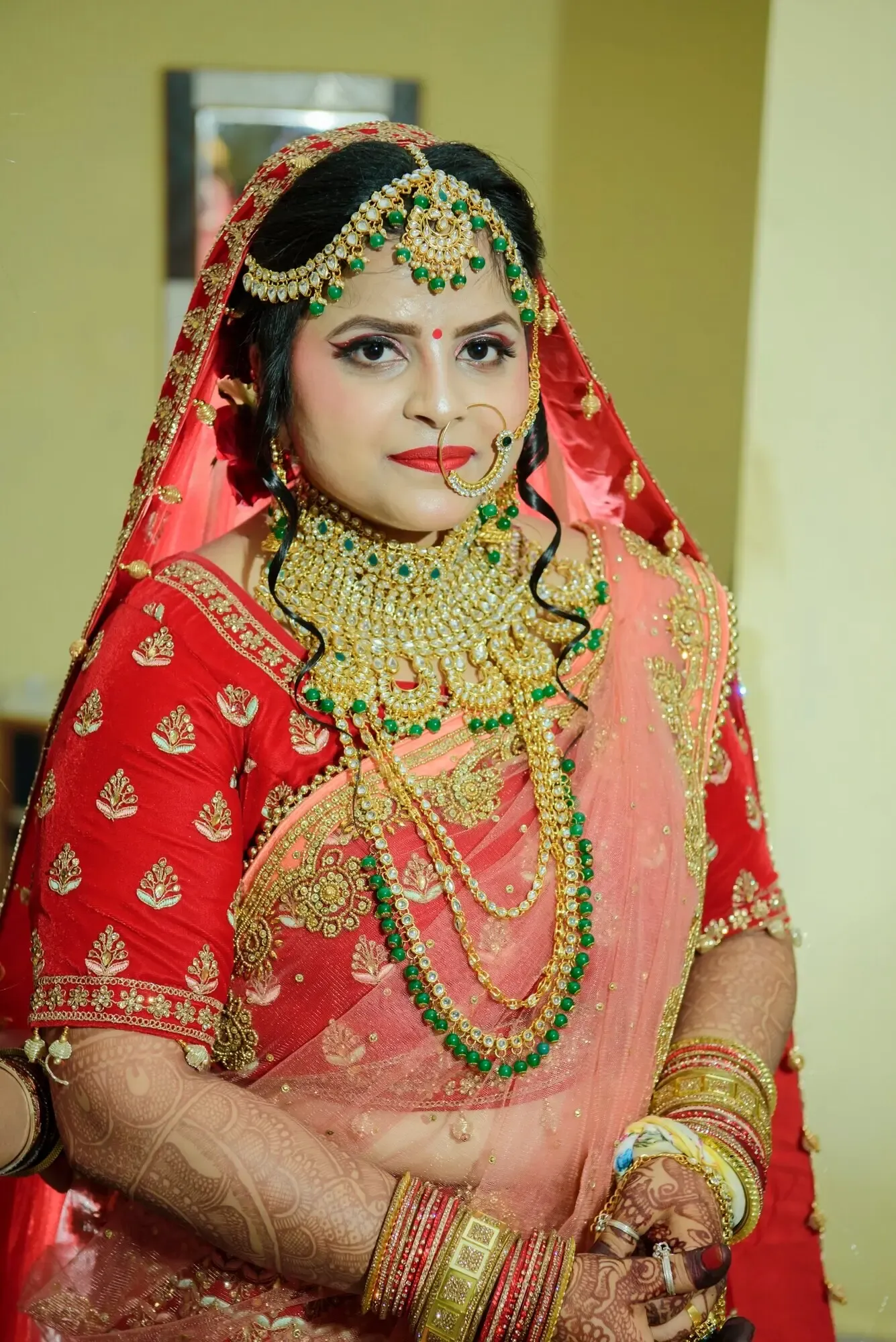 Nikhar Beauty Parlour